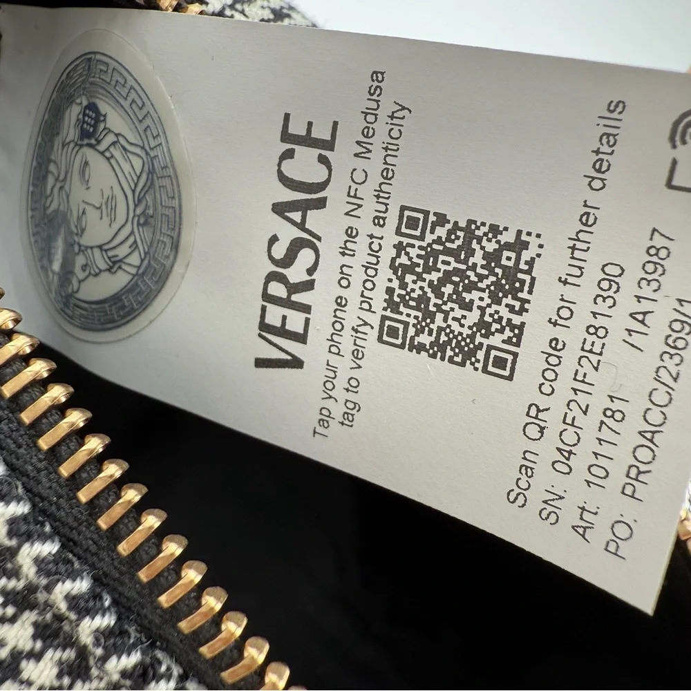 Versace Quilted bag - Picture 8 of 9